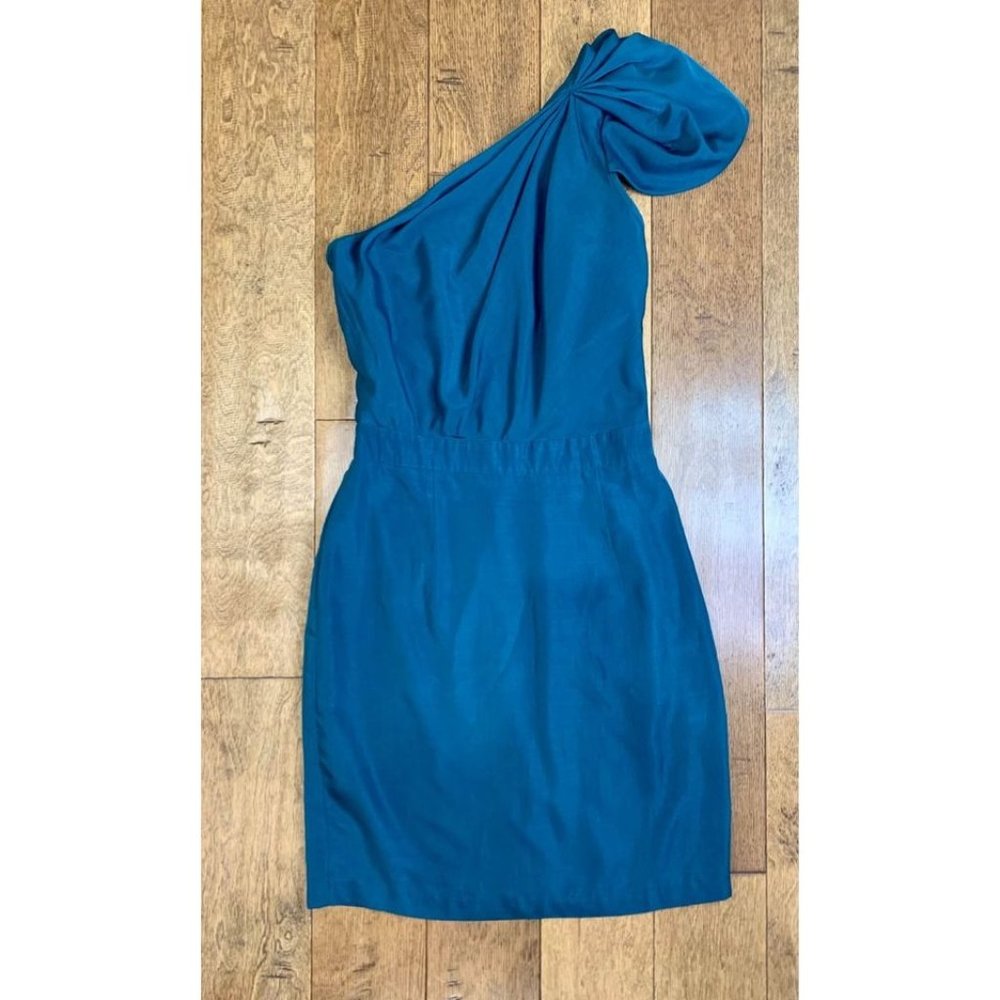 Woman’s off The Shoulder Turquoise Dress From The Limited Size 4
